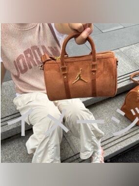 ✔️NWT✔️ NIKE Jordan Monogram Mini Duffel (3L)